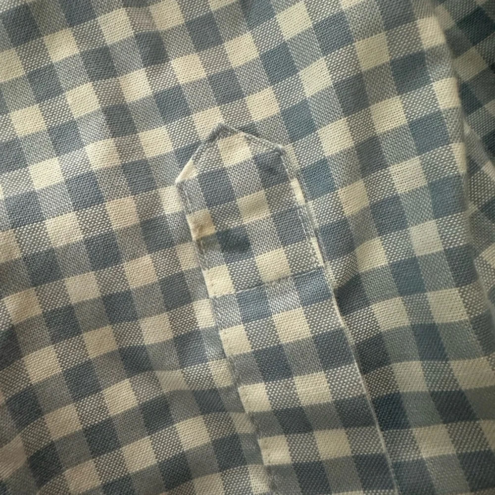Banana Republic men’s gingham button up shirt, Small